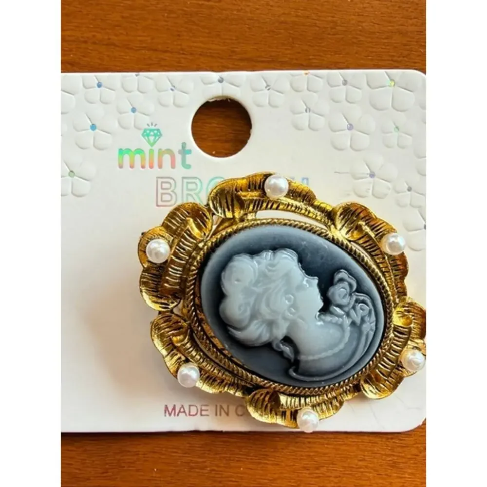 Stormy Weather Cameo Brooch